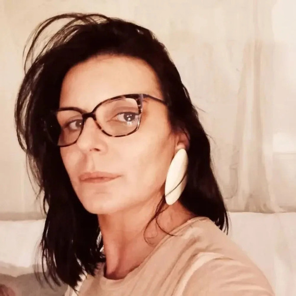 Anthropologie Acrylic Cream Earrings - Picture 11 of 13